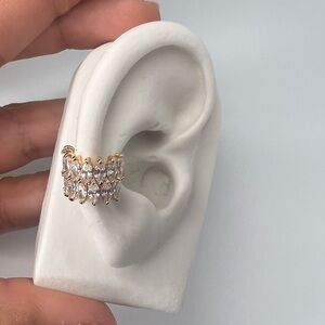 Ear cuff